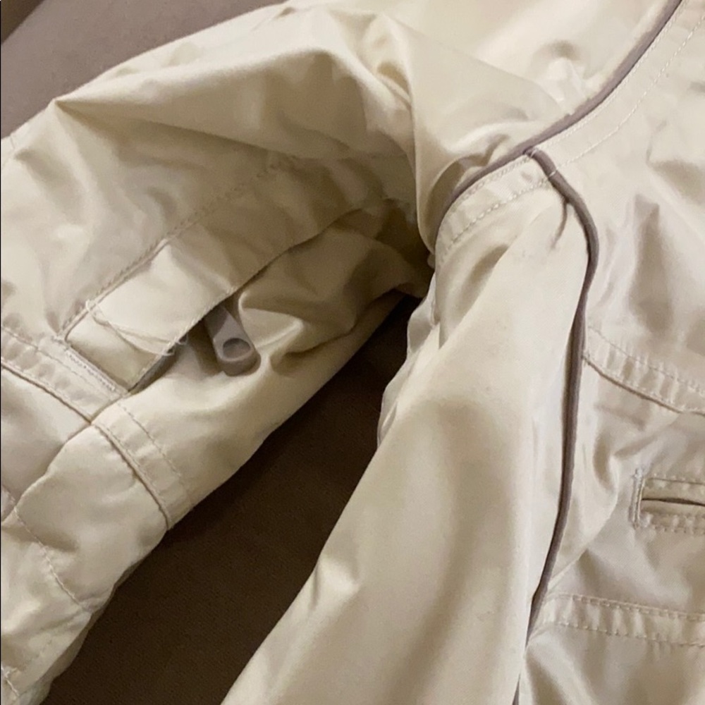 Women’s Obermeyer X4 ski/snowboard jacket - Picture 7 of 10